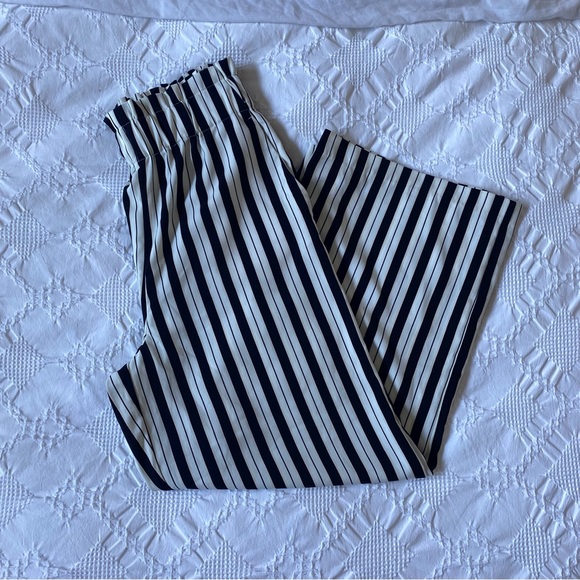 Dynamite Satin Wide Leg Pants - Picture 2 of 3